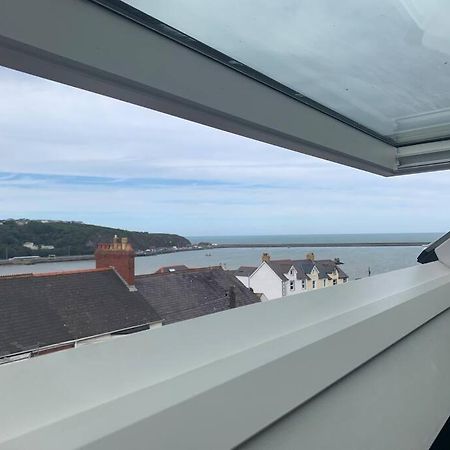 No 11, Fishguard, Ideal For Beach, Coastal Path And Town! Экстерьер фото